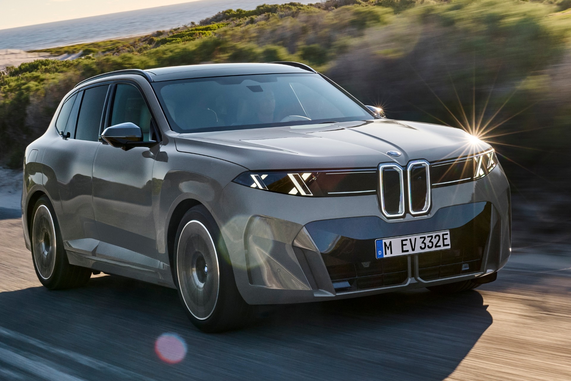 Novo BMW X5 tem design polêmico, bateria gigante e até versão a hidrogênio