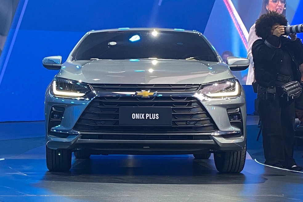 Chevrolet Onix Plus 2026 agora  inspirado no Monza chins  Foto: Andr Schaun/Autoesporte