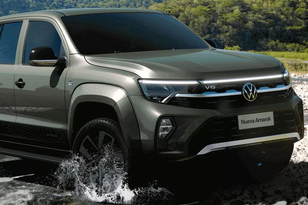 Volkswagen Amarok tem linhas semelhantes às da Saveiro — Foto: Divulgação/Volkswagen