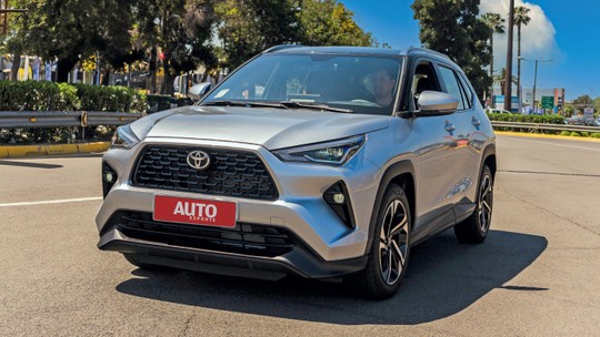 Toyota Yaris Cross chega em outubro; Corolla terá versão híbrida de entrada