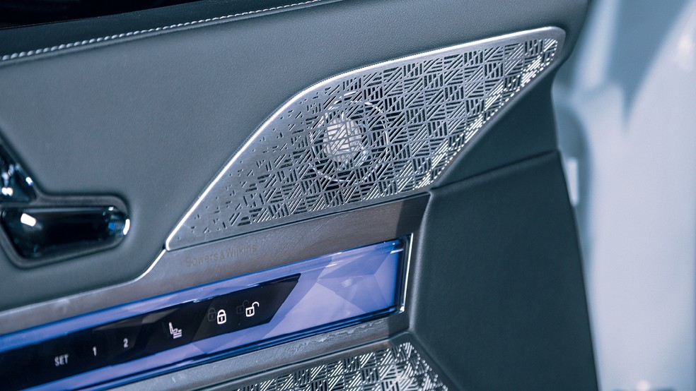 Sistema de som premium encanta — Foto: Fabio Aro/Auto News Brasil