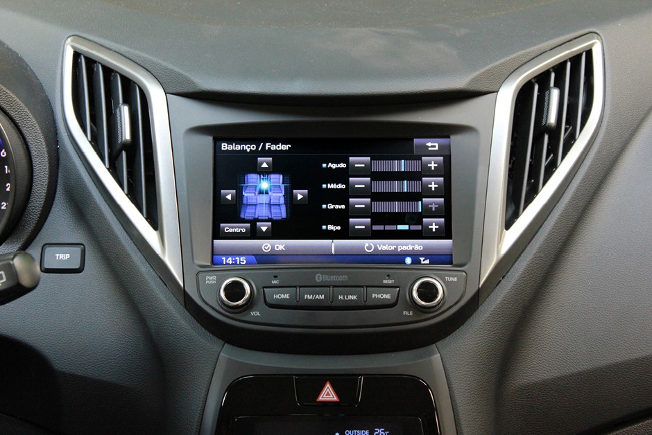 Configurações de som permitem que a distribuição de áudio dentro do carro seja personalizada