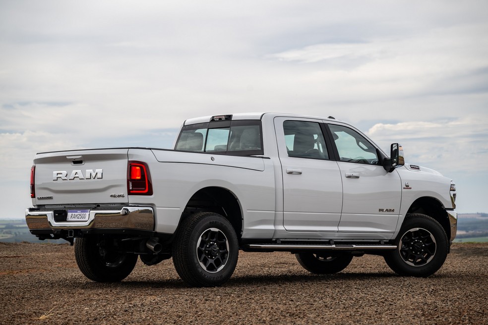 Nova Ram 2500 Laramie chega ao país por R$ 559.990 — Foto: Divulgação
