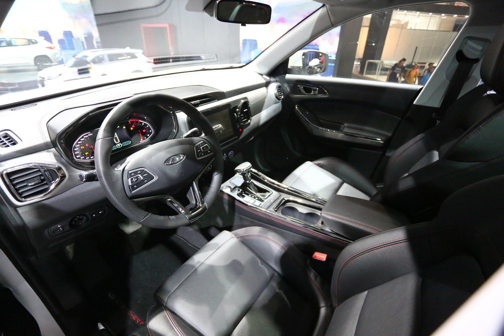 Interior do Tiggo 5X (antigo Tiggo 4), apresentado pela Chery no Salão do Automóvel 2018 — Foto: Marcelo Brandt/G1
