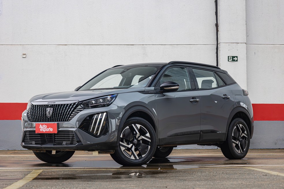 Peugeot 2008 terá novo conjunto híbrido na segunda metade do ano — Foto: Renato Durães/Autoesporte