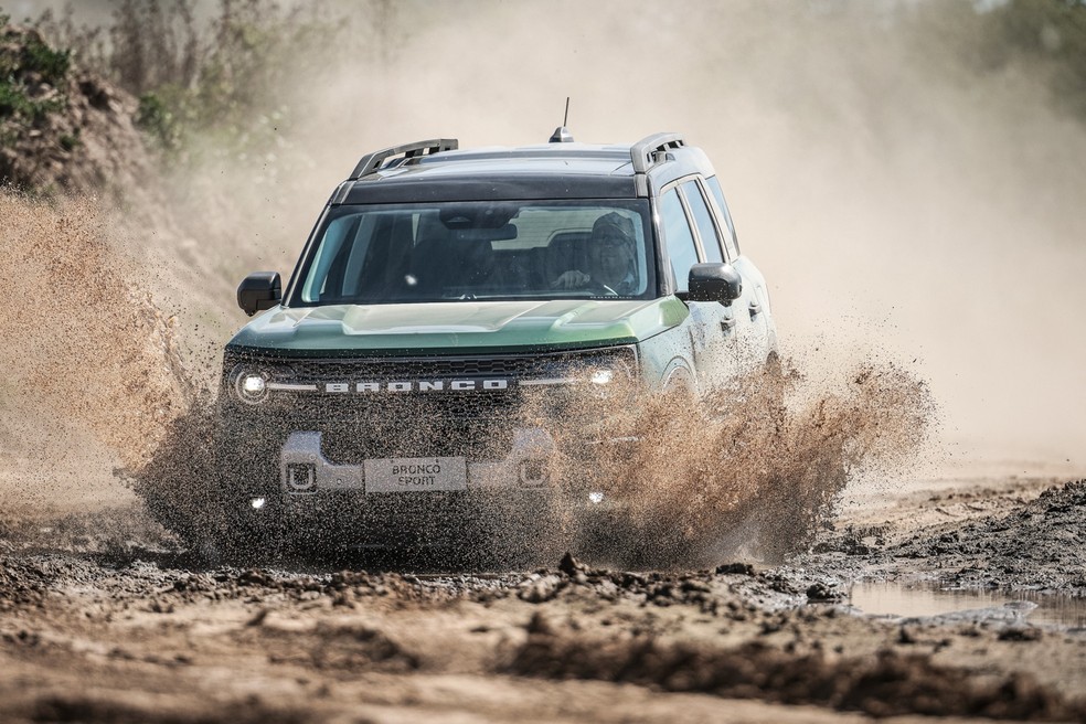 Ford Bronco Sport vai bem num off-road leve — Foto: Divulgação