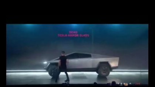 Musk diz que vidro 'indestrutível' de picape quebrou por erro na ordem dos testes