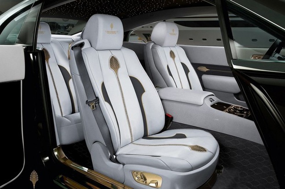 Rolls Royce Wraith em versão "banhada a ouro" da Mansory (Foto: Divulgação) — Foto: Auto Esporte