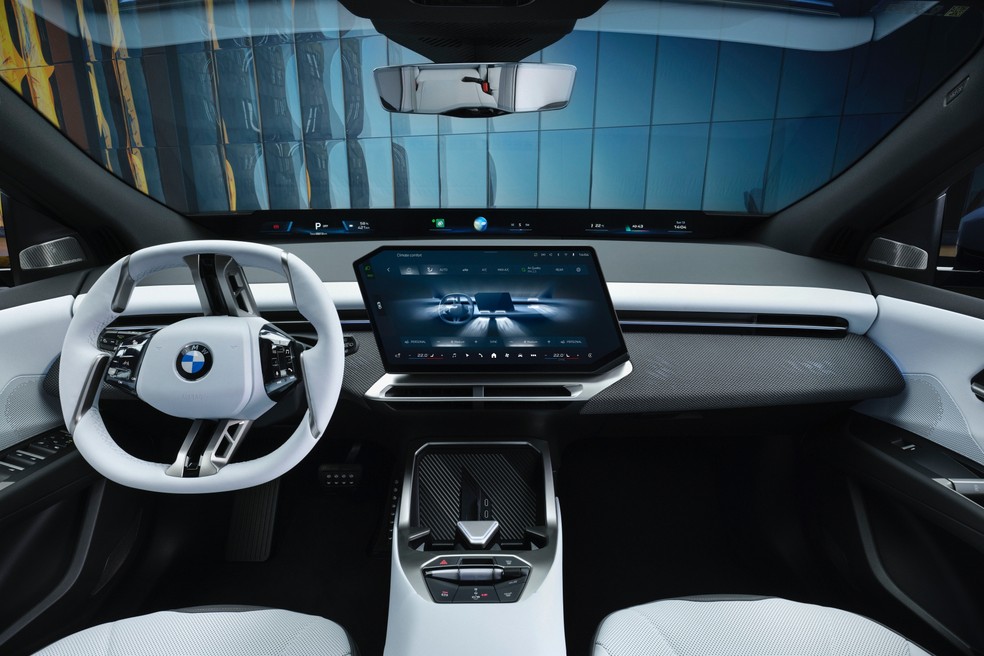 Novo BMW iX3 tem painel baseado no conceito Panoramic iDrive — Foto: Divulgação