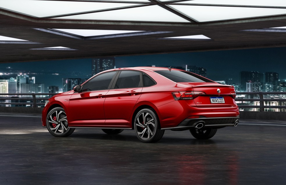 Volkswagen Jetta GLI 2023 tem novo difusor traseiro e novas ponteiras de escape — Foto: Divulgação