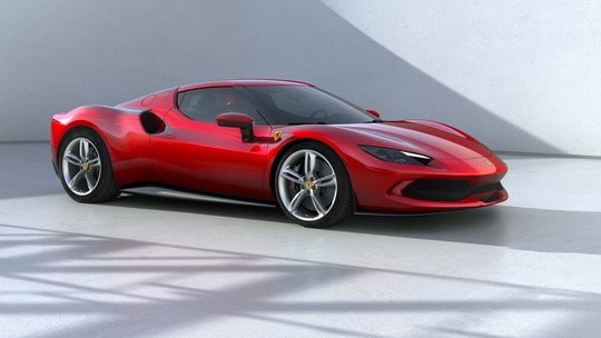 Nova Ferrari 296 GTB usa beleza pura para calar críticos do motor V6 híbrido