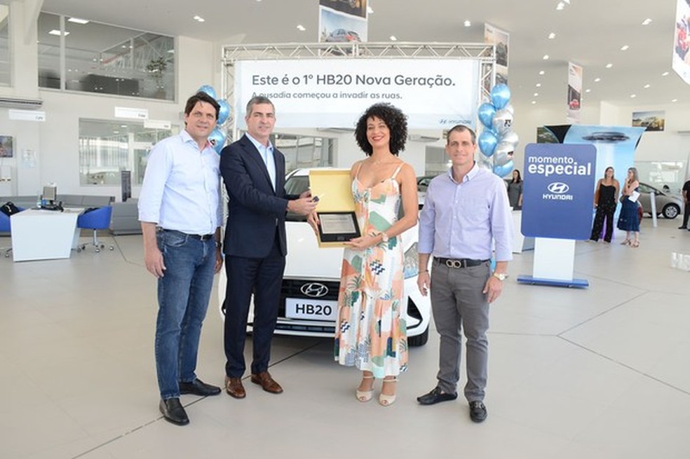 Raphaela foi a primeira compradora do novo HB20 (Foto: Divulgação) — Foto: Auto Esporte
