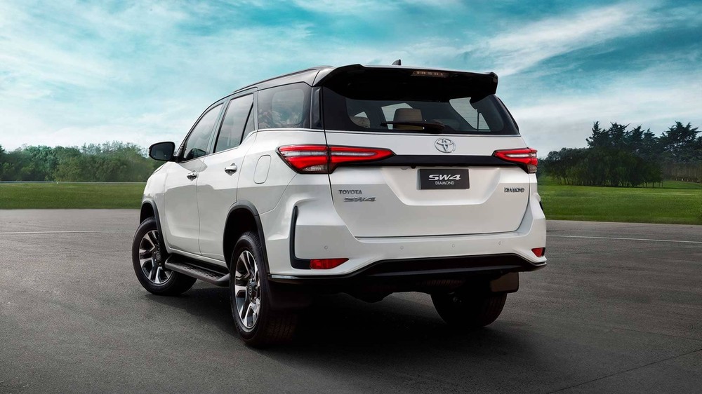 Toyota SW4 2025: preços, equipamentos e versões