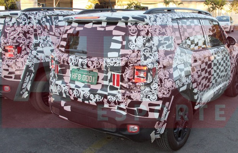 Jeep Renegade nacional é flagrado em Minas Gerais (Foto: Marlos Ney Vidal) — Foto: Auto Esporte