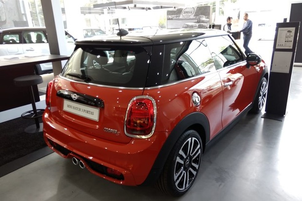 Mini Cooper reestilizado no Brasil (Foto: Glauco Lucena / Auto News Brasil) — Foto: Auto Esporte