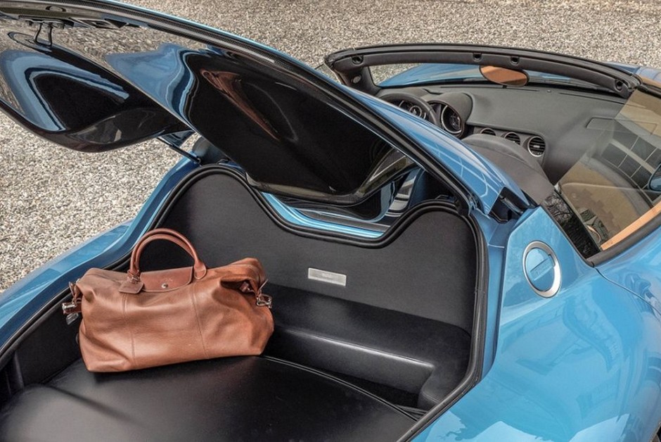Espaço para bagagens do Alfa Romeo Disco Volante Spyder pela Carrozzeria Touring Superleggera