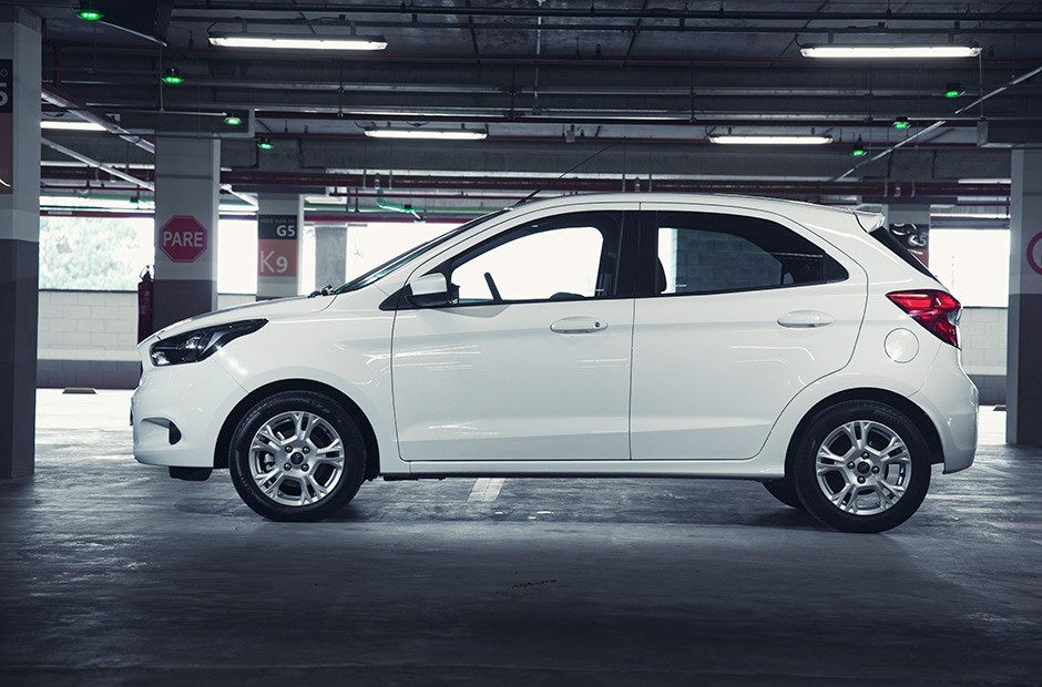 Novo Ford Ka 2015 (<a href="http://revistaautoesporte.autonewsbrasil.webbfinanceiro.com/Analises/noticia/2014/07/novo-ford-ka-globalizado-para-atacar.html"> saiba mais</a>)