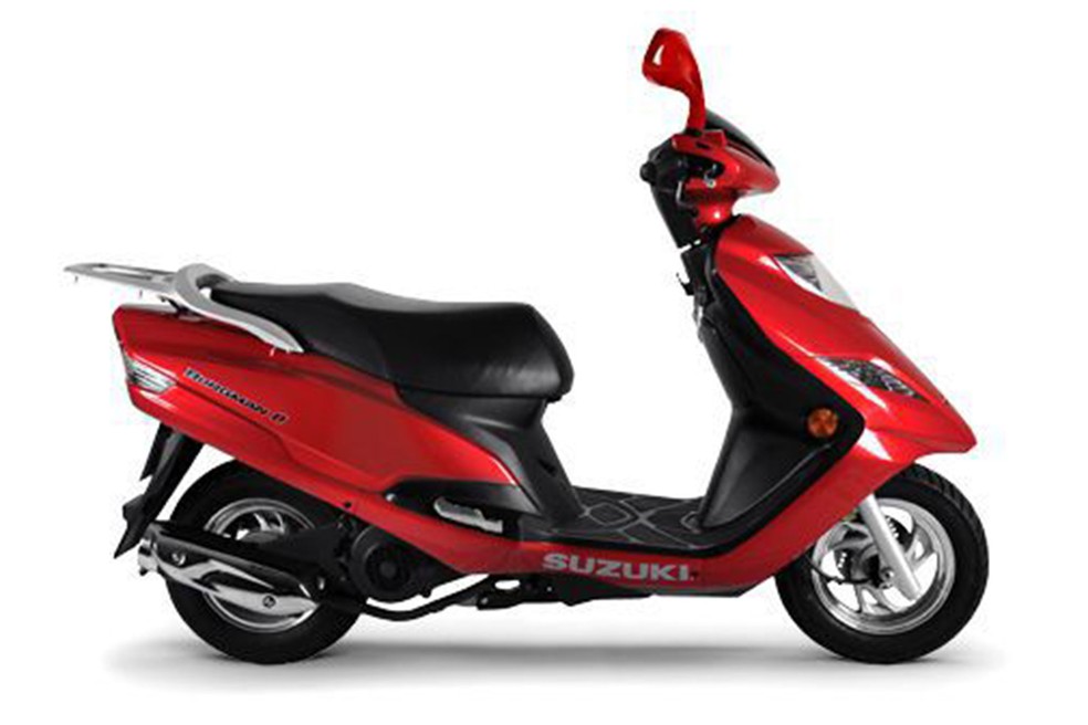 Suzuki AN Burgman 125 tem 12,3 cv — Foto: Divulgação