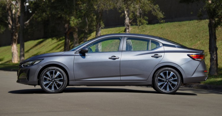Nissan Sentra Advance 2025