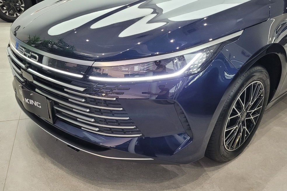 BYD King passou por poucas mudanças visuais na linha 2026, mas ganhou pacote ADAS de nível II na versão GS — Foto: Lucas Cardoso/Autoesporte