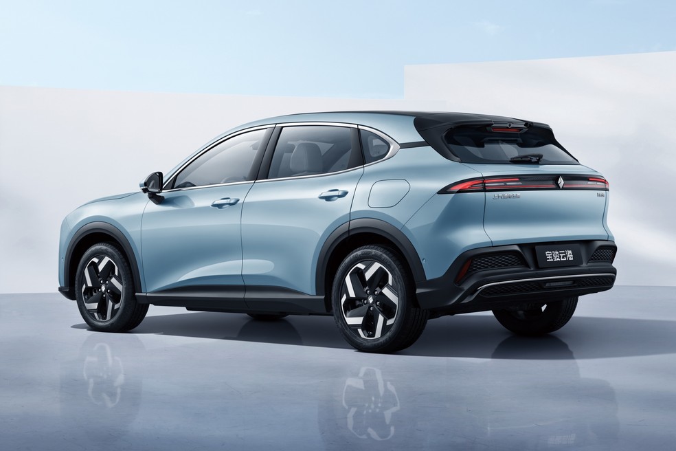 Baojun Yunhai seria posicionado abaixo do Captiva EV — Foto: Divulgação