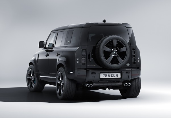 Land Rover Defender Bond Edition 007