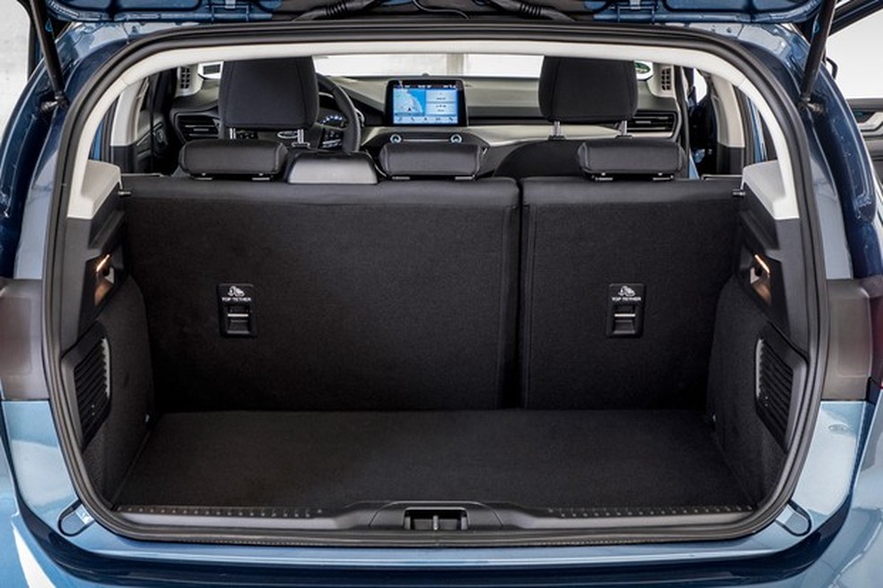 Porta-malas leva bons 375 litros de volume (Foto: Divulgação) — Foto: Auto Esporte