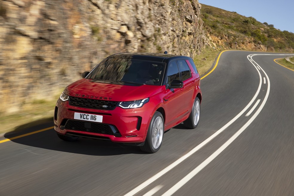 Motor a diesel do Land Rover Discovery Sport ficou mais potente e agora rende 199 cv — Foto: Divulgação