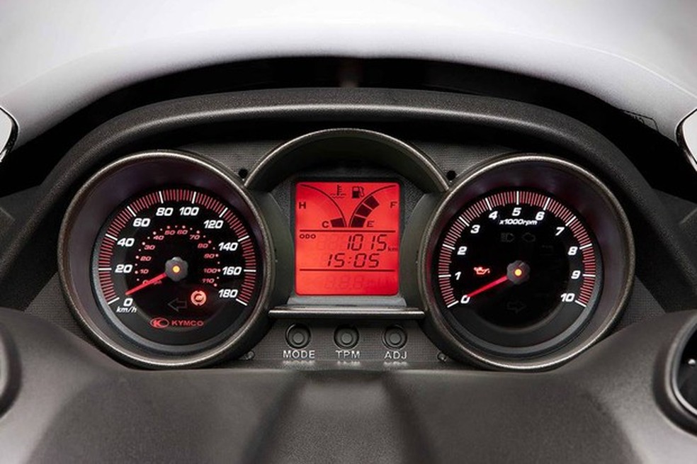 Kymco Downtown 300i (Foto: Divulgação) — Foto: Auto Esporte