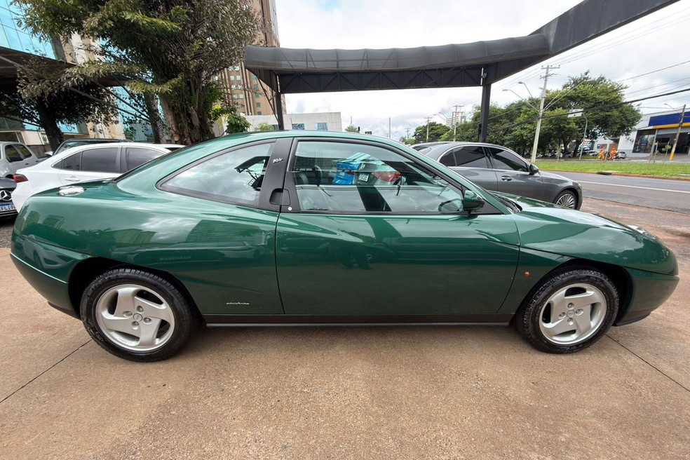 Fiat Coupé 1996 pode ser encontrado em loja de Ribeirão Preto — Foto: Fernando Garcia/Auto News Brasil