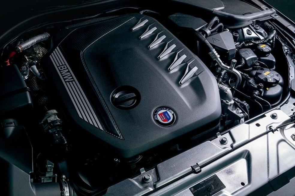 O motor seis cilindros 3.0 turbo é diesel e produz 355 cv de potência (Foto: Divulgação) — Foto: Auto Esporte