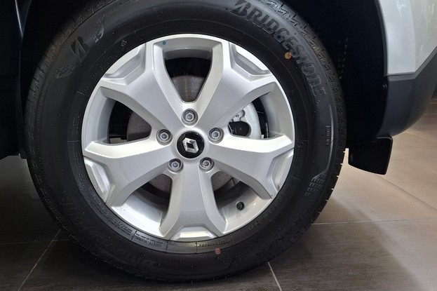 Renault Duster Intense Plus 2025 - rodas