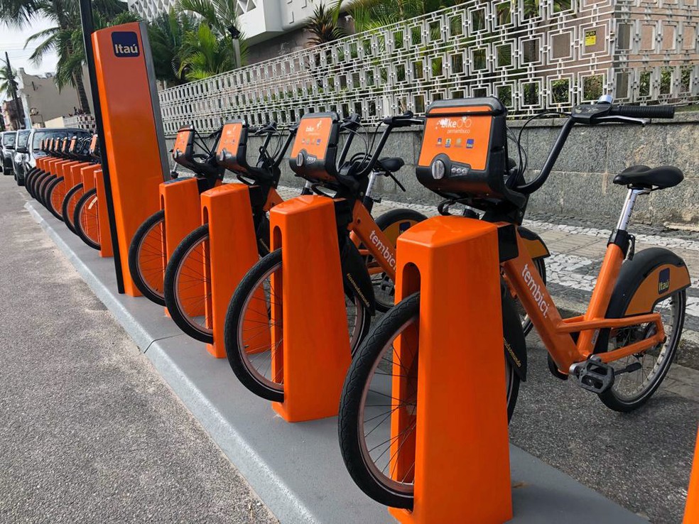 Bicicletas compartilhadas na cidade de Recife (PE) — Foto: Pedro Alves/G1