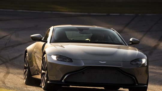 Aston Martin Vantage é revelado com motor AMG 4.0 V8 biturbo de 510 cv