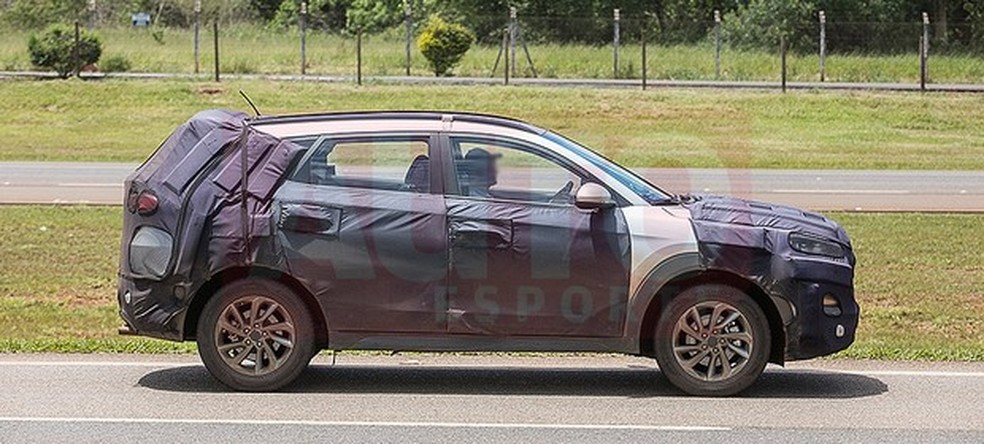 Novo Hyundai ix35 flagrado em testes em SP (Foto: Auto News Brasil) — Foto: Auto Esporte