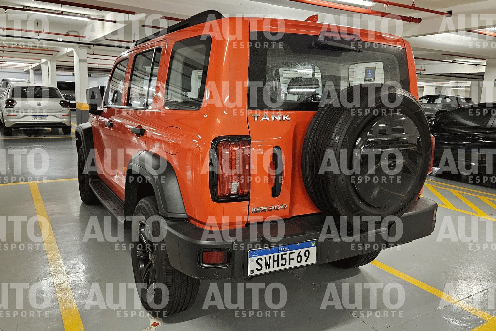 Flagra do GWM Tank 300 no Brasil — Foto: Eduardo Falkenburg/Auto News Brasil