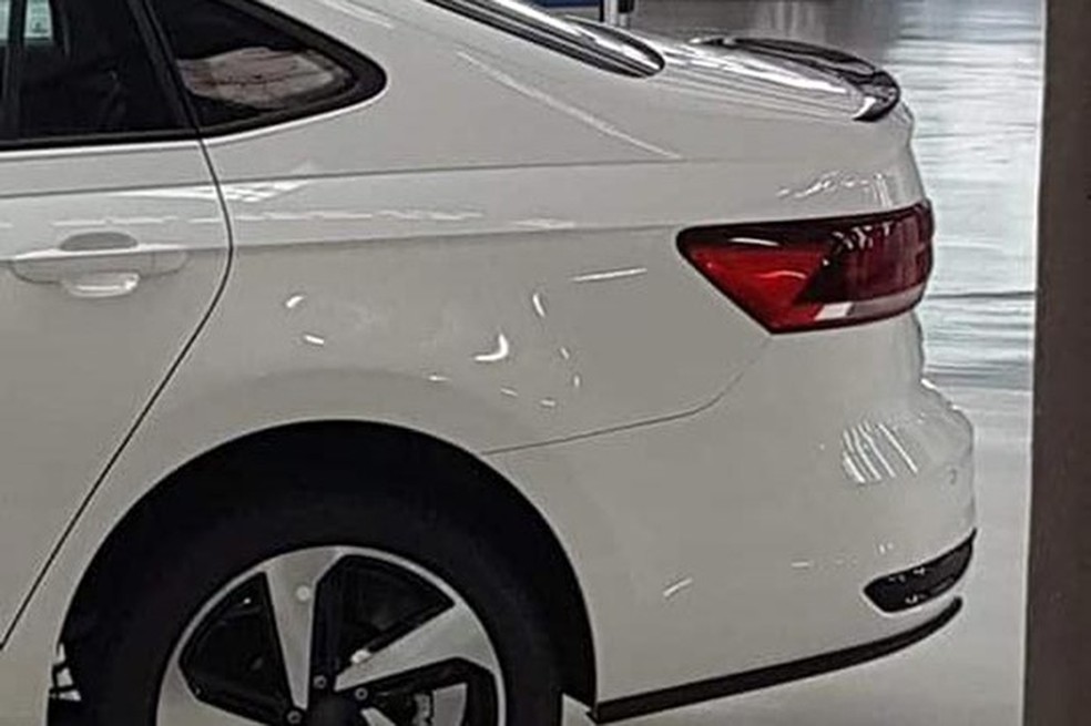 VW Virtus GTS tem um discreto spoiler preto na tampa traseira (Foto: Reprodução) — Foto: Auto Esporte