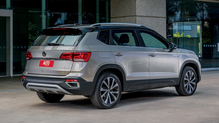 Volkswagen Taos - Seu design segue os mesmos padrões conservadores da VW, apesar da faixa de LED na grade. E é o mais caro da categoria na versão de entrada