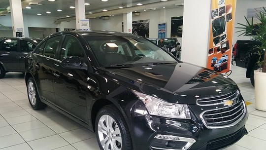 Nas Lojas: Chevrolet Cruze 2015 tem preço abaixo da tabela