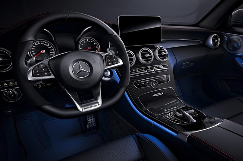 Mercedes C43 Night Edition (Foto: Divulgação) — Foto: Auto Esporte