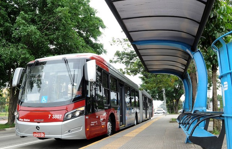 Ônibus superarticulado de São Paulo (Foto: Divulgação) — Foto: Auto Esporte