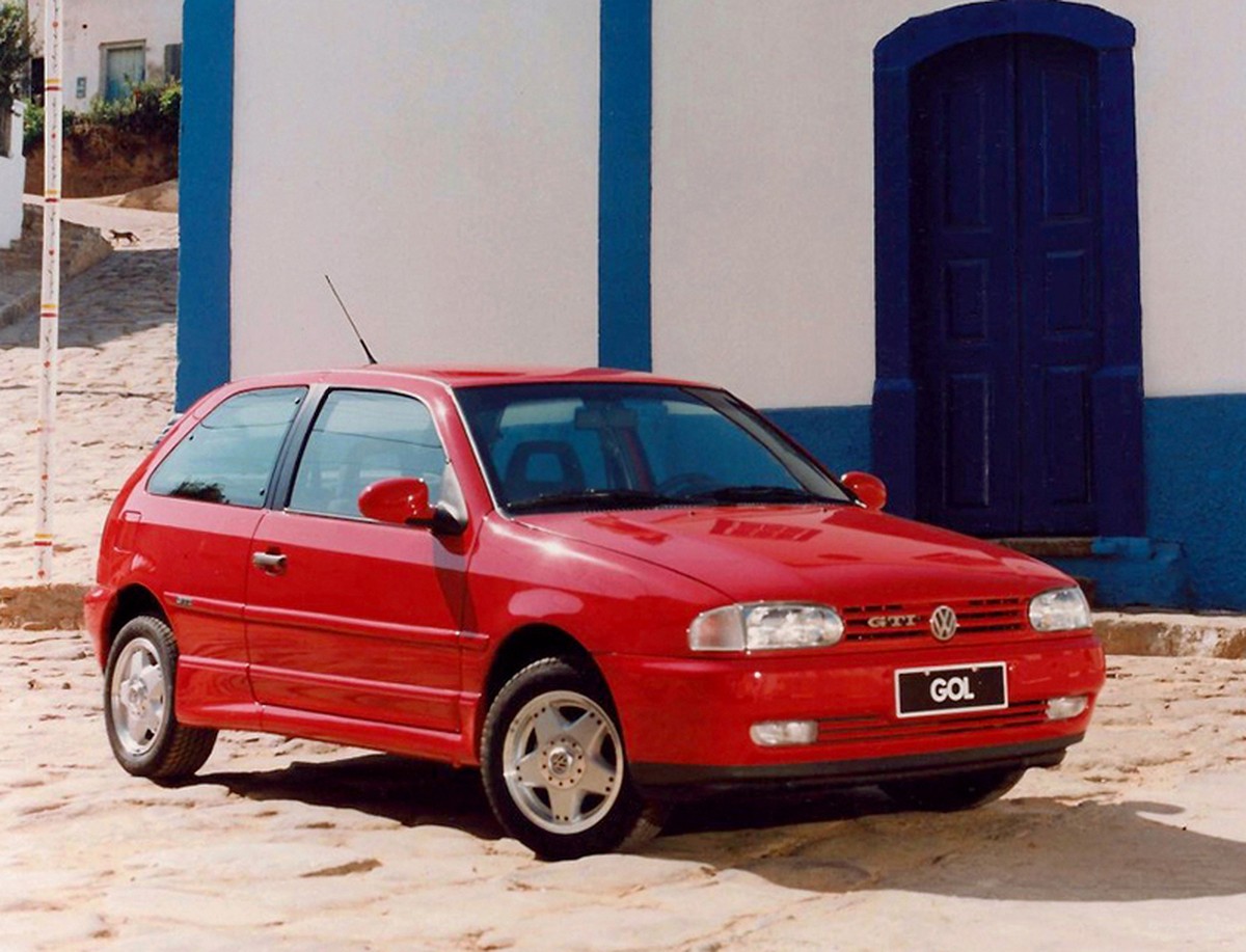 Volkswagen Gol e a cor vermelha lideram preferência entre carros de 30 anos