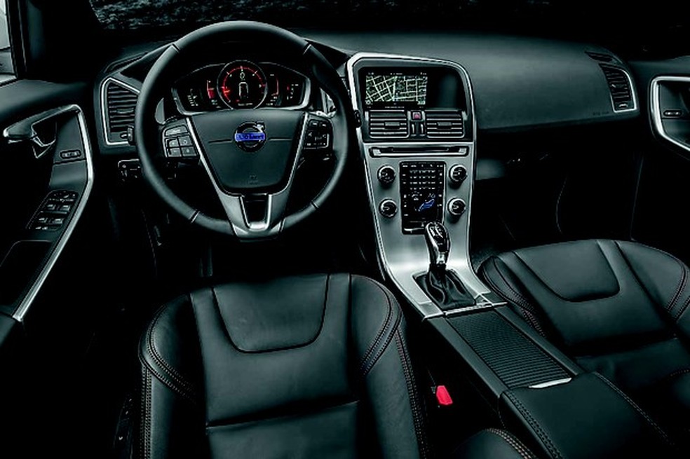 Volvo XC60 D5 Momentum (Foto: Marcos Camargo/Auto News Brasil) — Foto: Auto Esporte