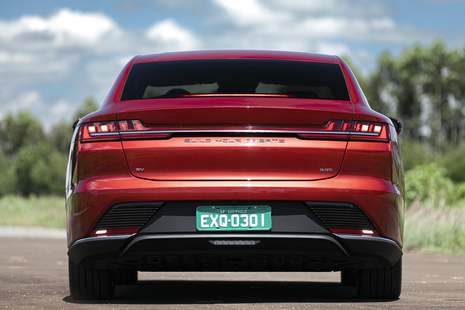 BYD Han — Foto: Christian Castanho/Auto News Brasil