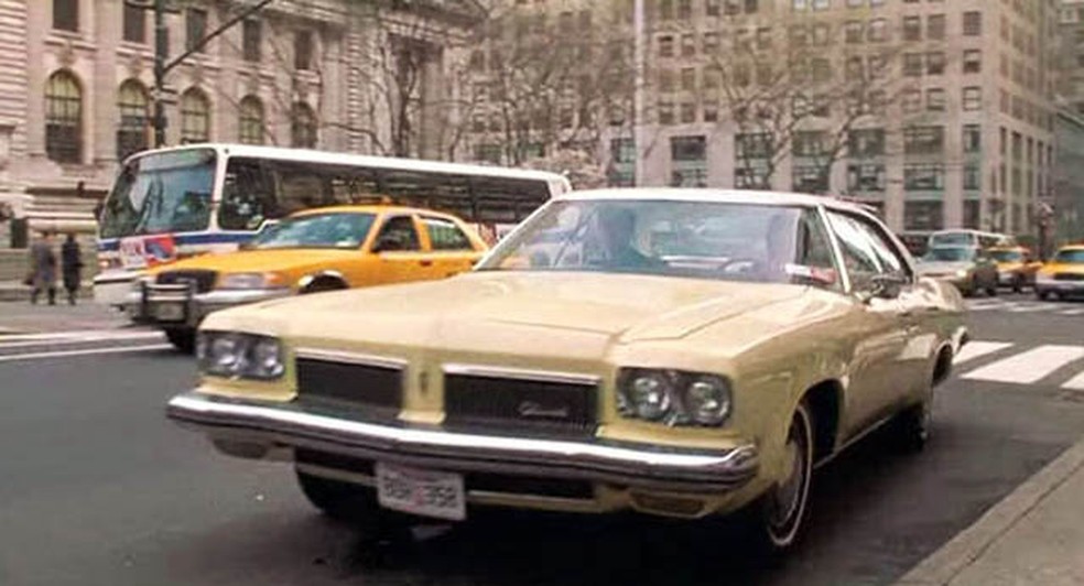 Oldsmobile Delta 88 é a grande estrela dos filmes de Sam Raimi — Foto: Reprodução
