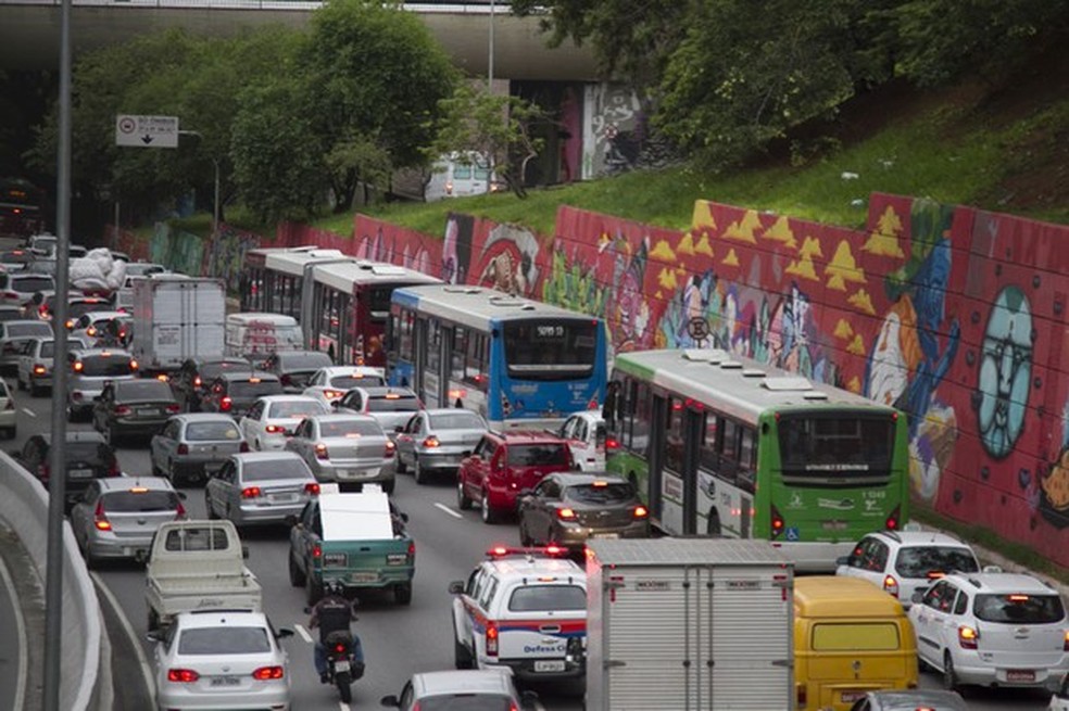 Trânsito de São Paulo na Avenida 23 de Maio sentido Centro (Foto: Oswaldo Corneti / Fotos Públicas) — Foto: Auto Esporte