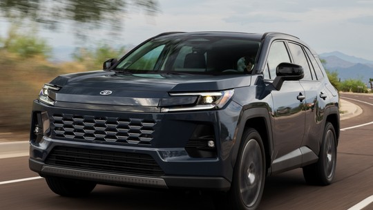 Novo Toyota RAV4 é confirmado no Brasil e antecipa futuro motor híbrido flex