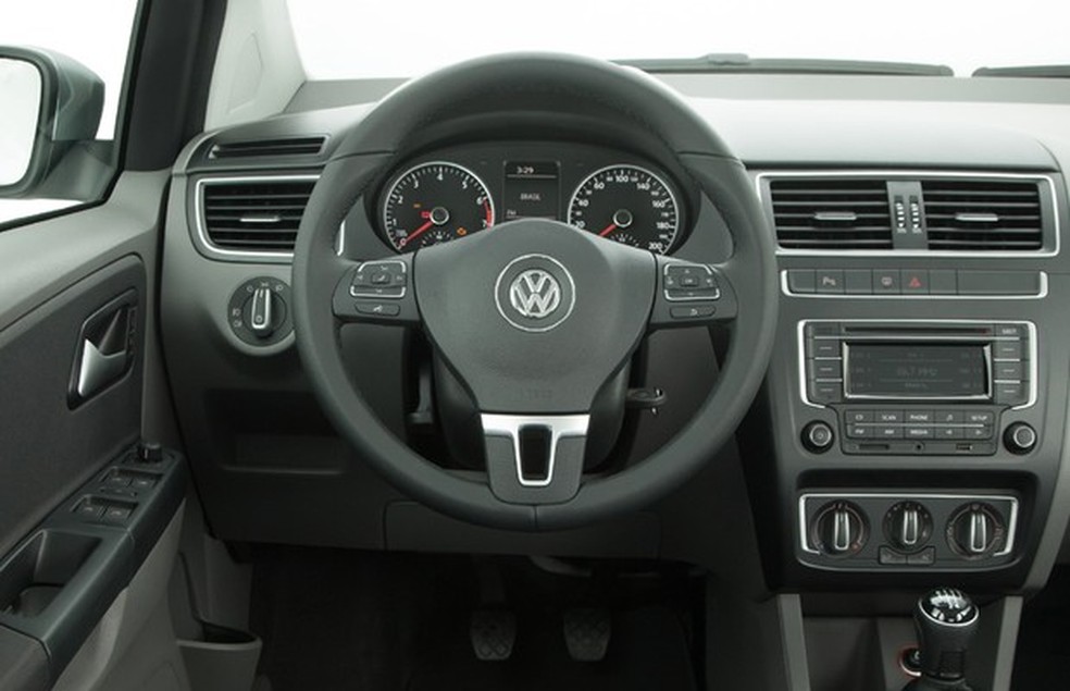 Interior do Volkswagen Fox (Foto: Divulgação) — Foto: Auto Esporte