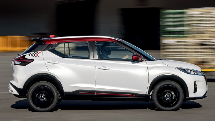 Nissan Kicks XPlay 2022 - A edição XPlay traz a exclusiva combinação de branco na carroceria e vermelho no teto