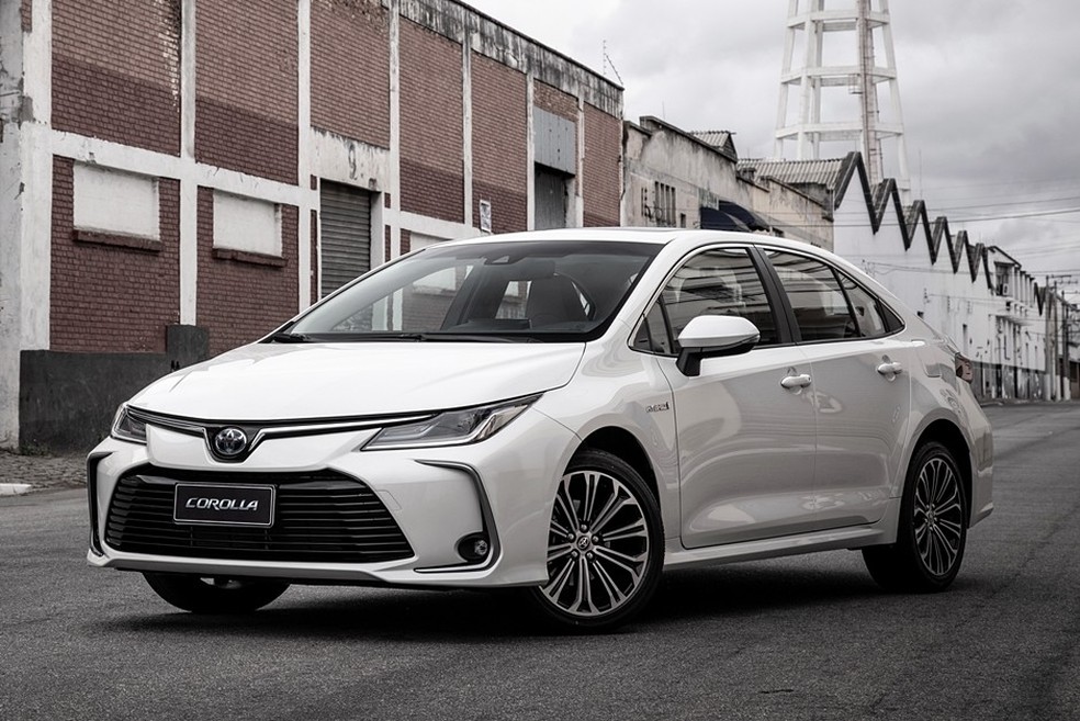 Novo Toyota Corolla Altis é o único com a inédita mecânica híbrida flex (Foto: Divulgação) — Foto: Auto Esporte